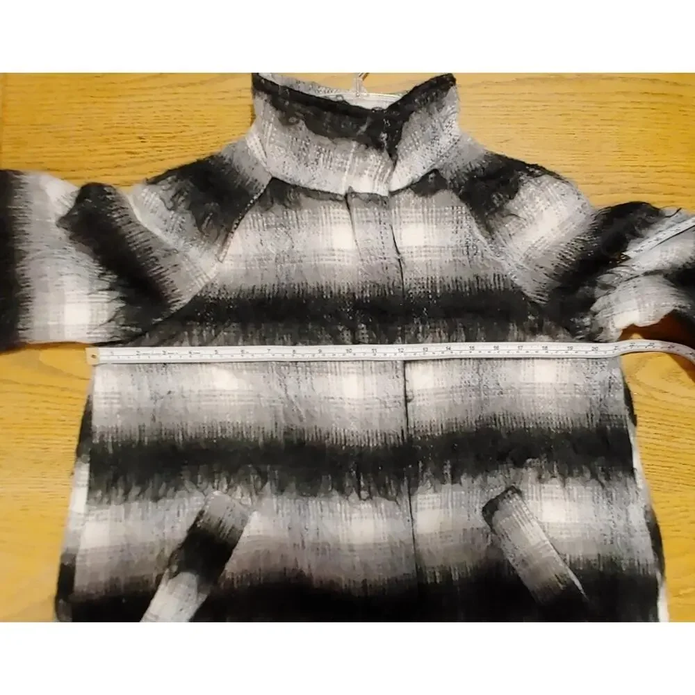 Me Jane Fuzzy Knit Plaid Turtleneck Coat Jacket Wool Blend Black White Womens S